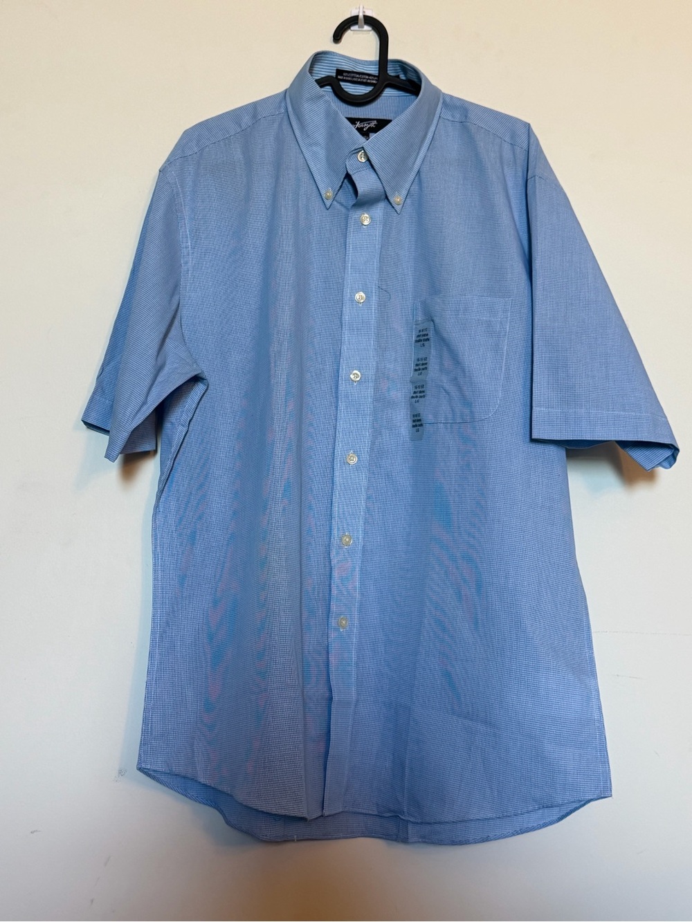 Classic Short-Sleeve Button-Down Shirt in Light Blue